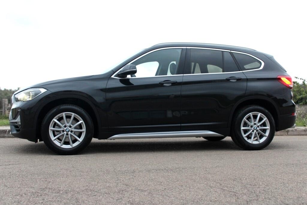 BMW X1 benzina X-Line *Luci Ambiente *Pelle