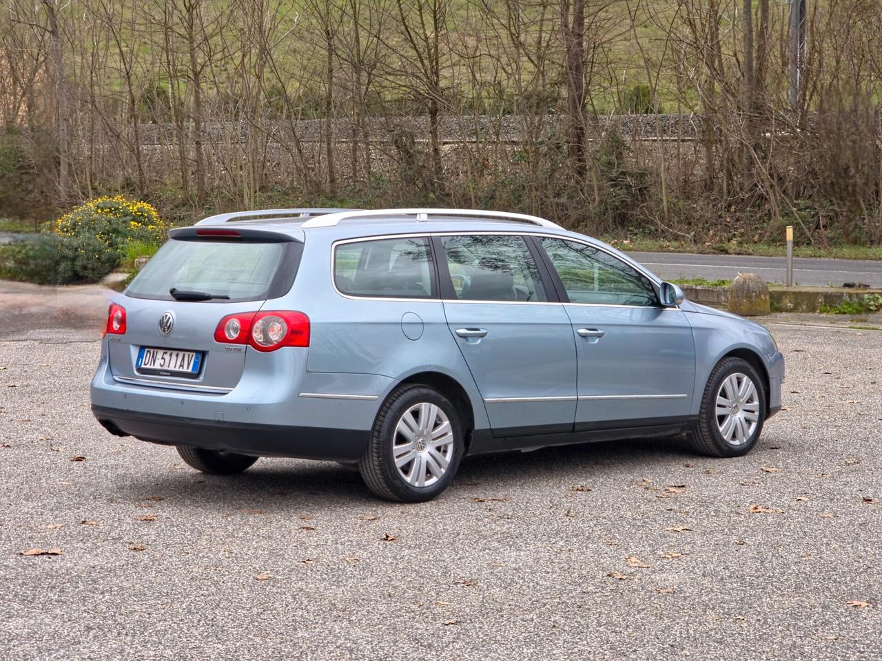 Volkswagen Passat 2.0 TDI DPF Var. Highline 2008-E4 Manuale NEO