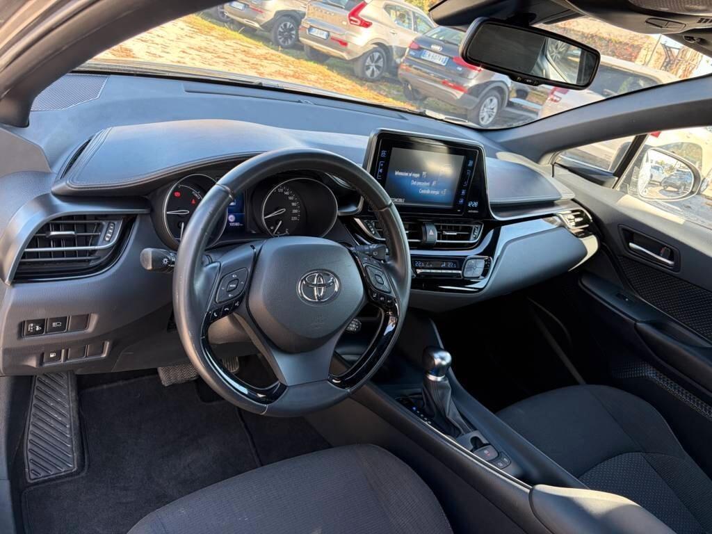 Toyota C-HR 1.8 Hybrid E-CVT Dynamic