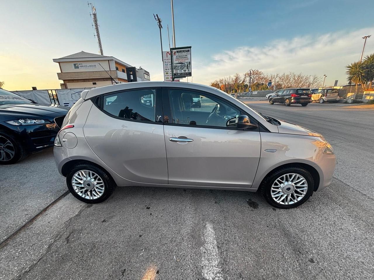 Lancia Ypsilon 1.3 MJT 16V 95 CV 5 porte S&S Gold