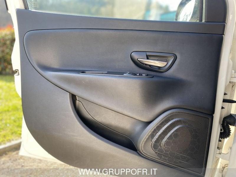 Lancia Ypsilon 1.2 69 CV 5 porte Silver