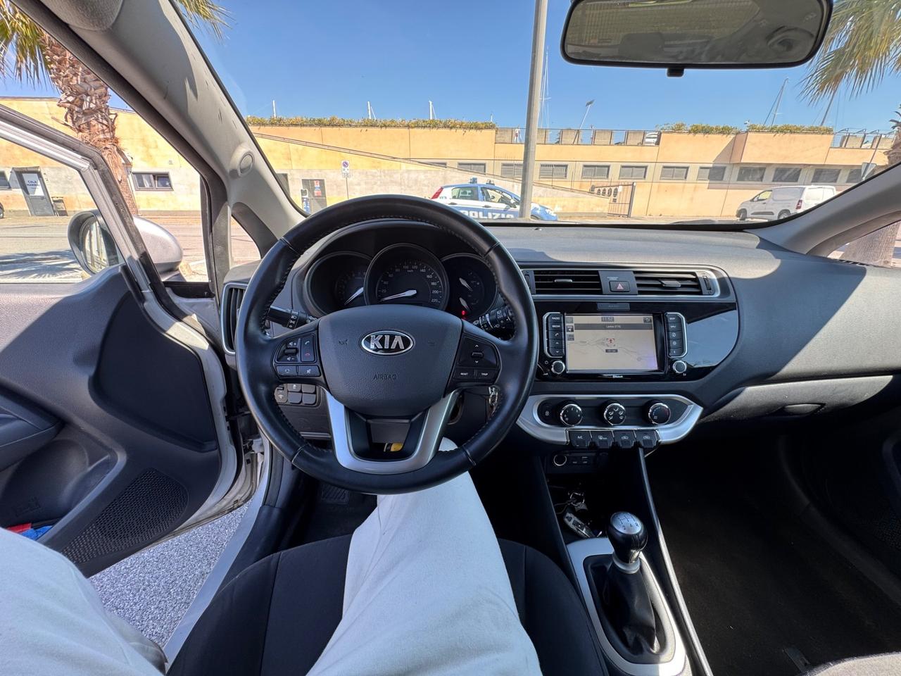 KIA RIO 1.2 BENZINA NEO PATENTATI 2017 1 PRO 12 MESI DI GARANZIA