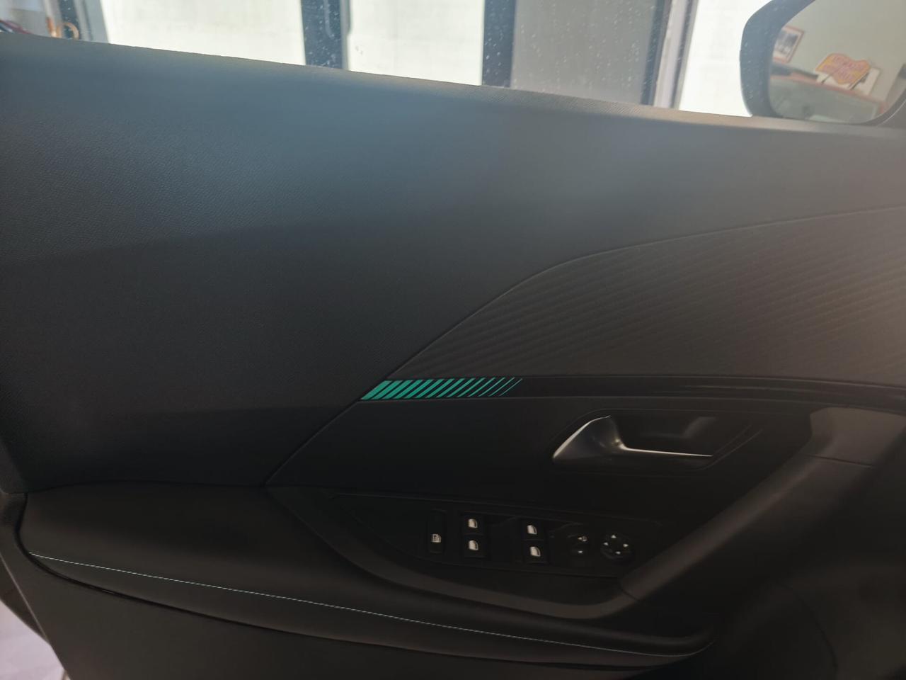 Peugeot 2008 BlueHDi 130 S&S EAT8 Allure pack