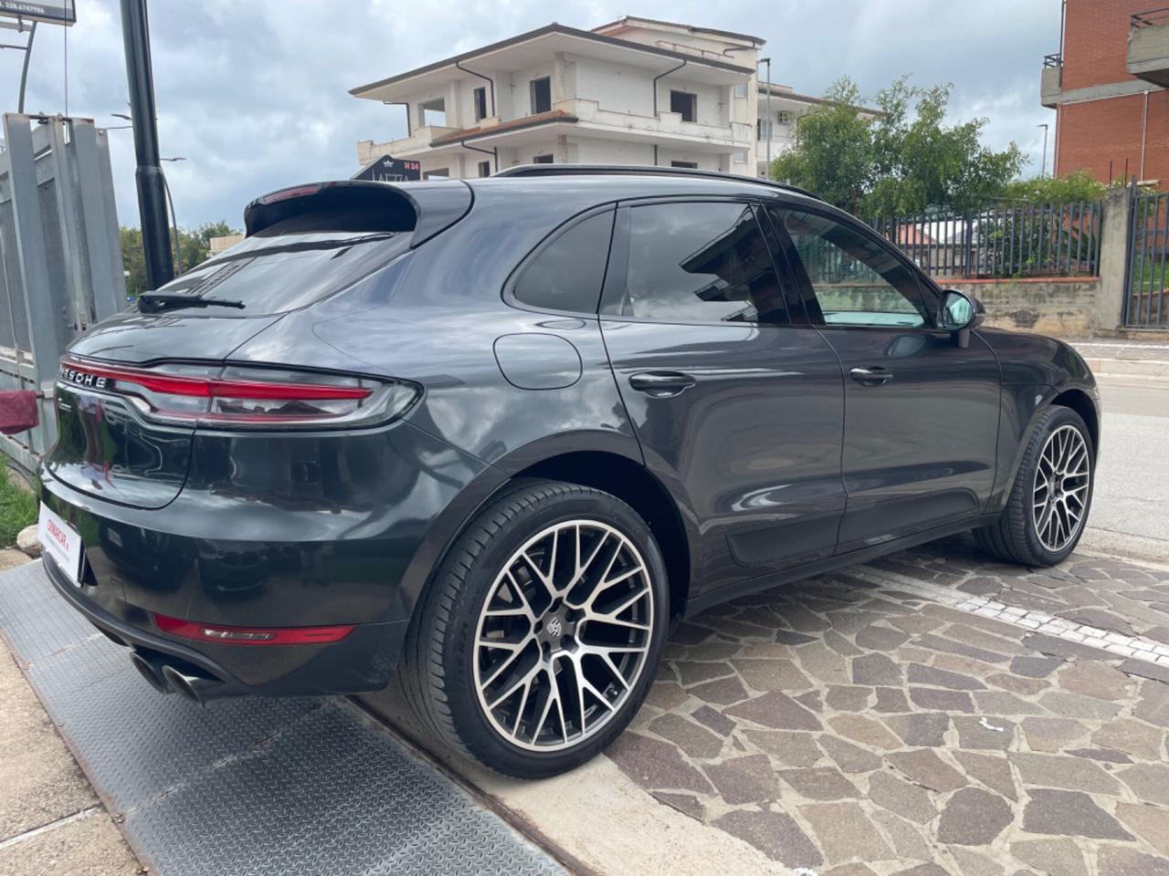 Porsche Macan 2.0 Tetto apribile Led