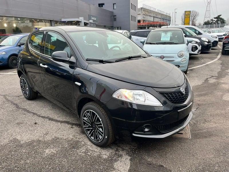 Lancia Ypsilon 1.0 FireFly 5 porte S&S Hybrid Oro