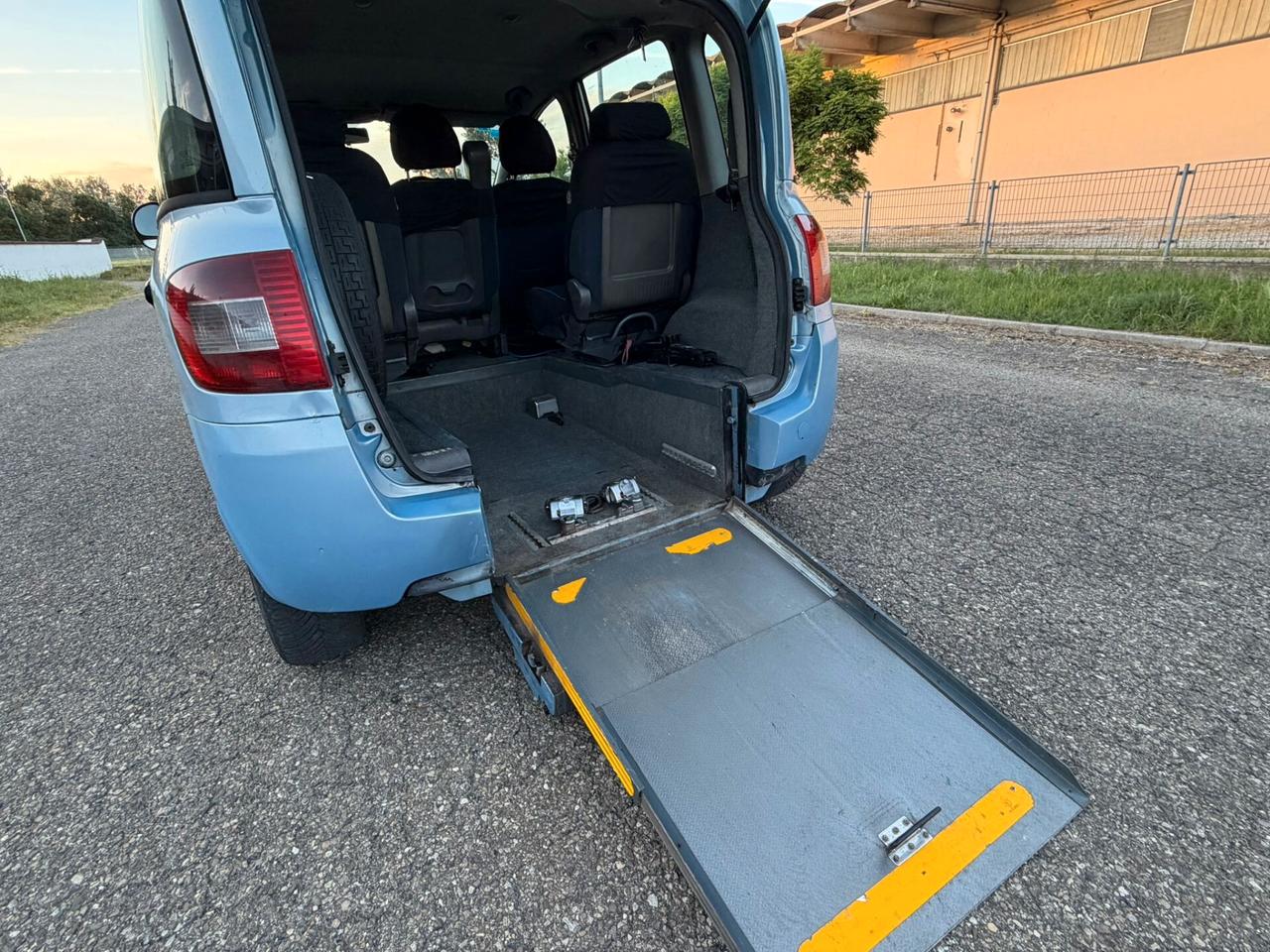 FIAT MULTIPLA 1.9 CON RAMPA PER DISABILI