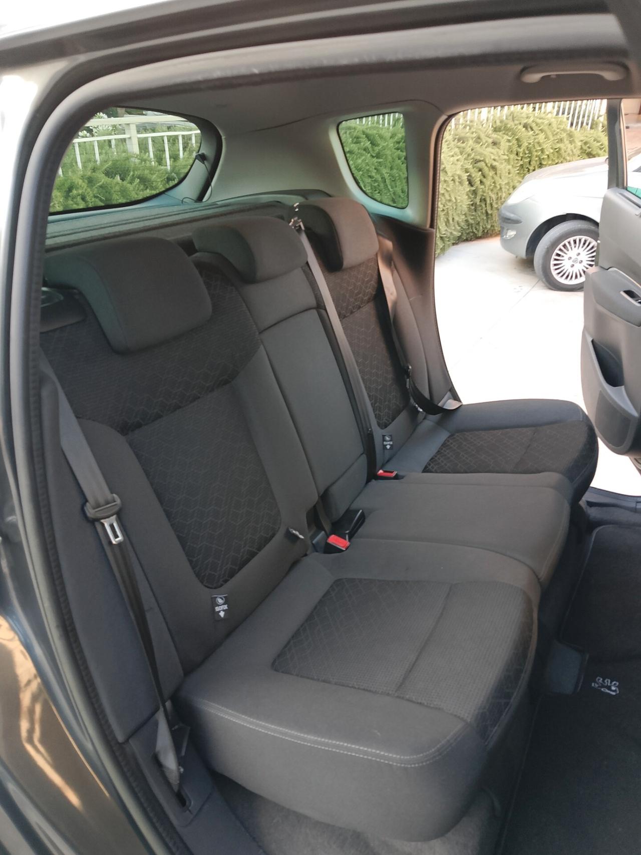 Peugeot 3008 1.6 HDi 115CV Allure