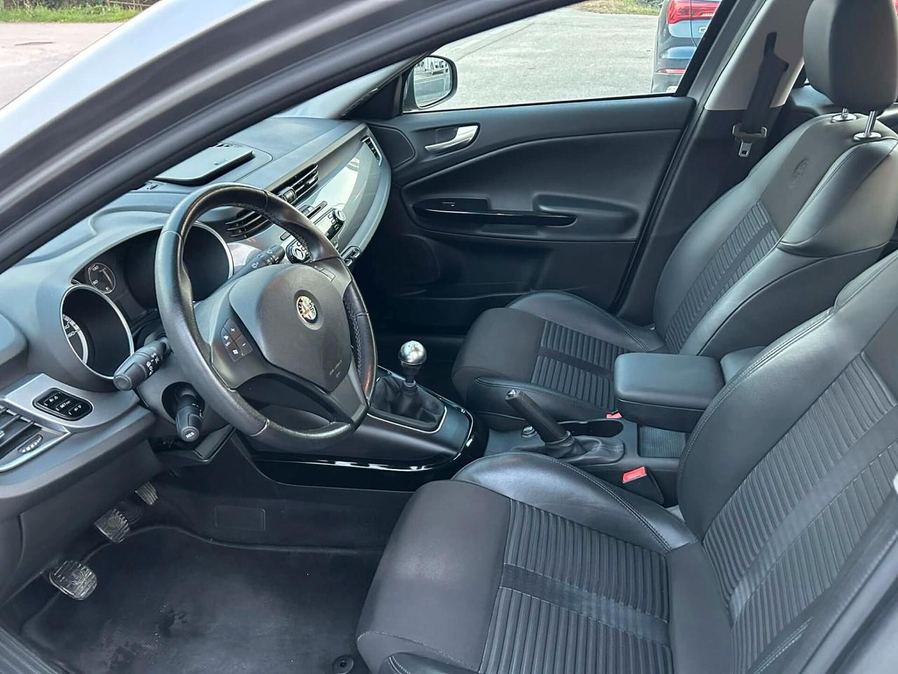 Alfa Romeo Giulietta 1.6 JTDm-2 105 CV Exclusive