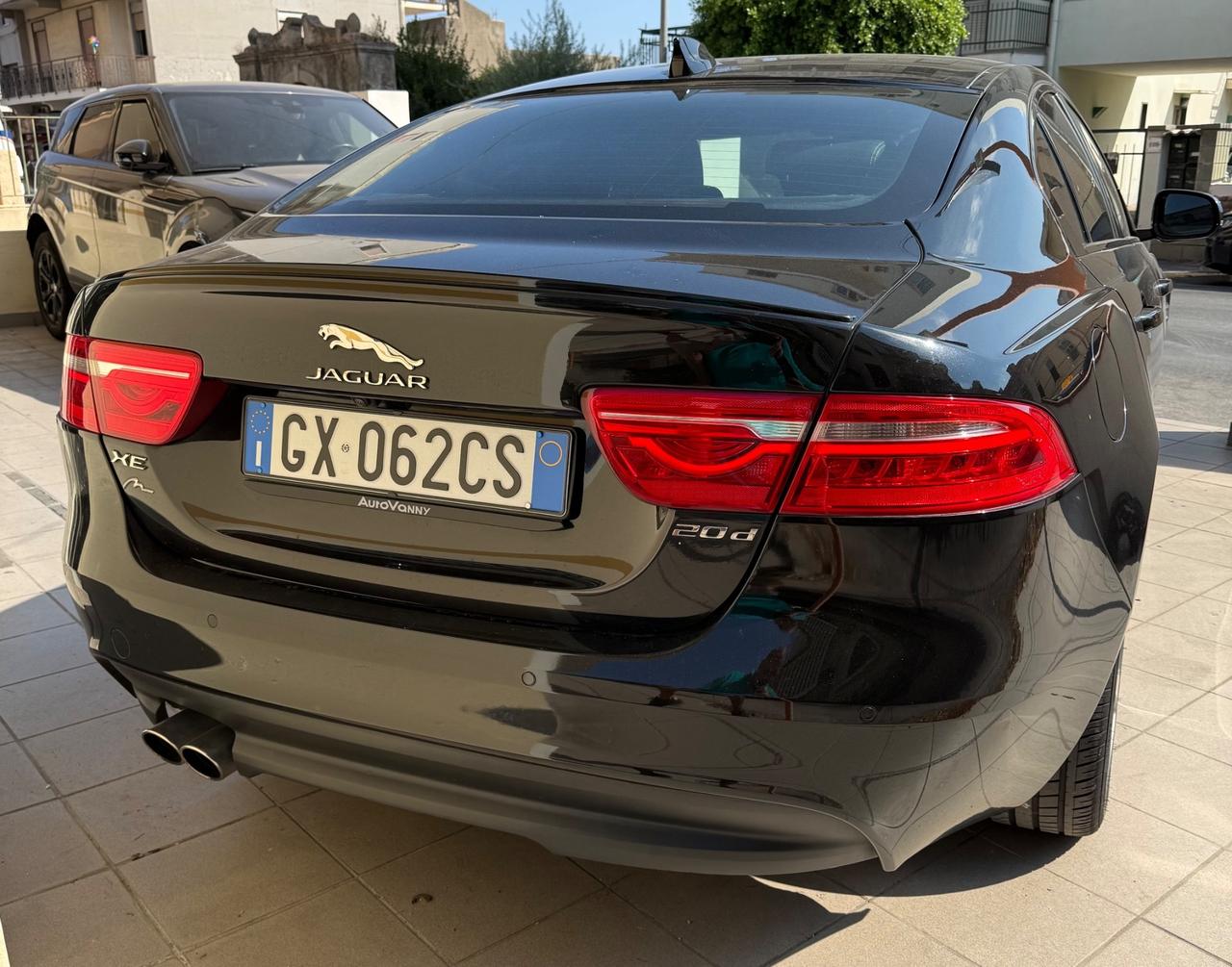 Jaguar XE 2.0 D 180 CV aut. R-Sport