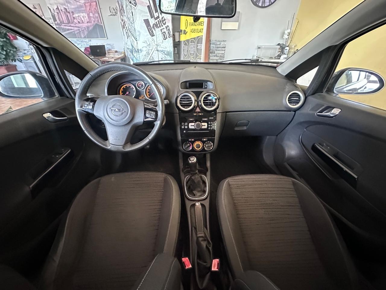 Opel Corsa 1.2benz. 65.000km