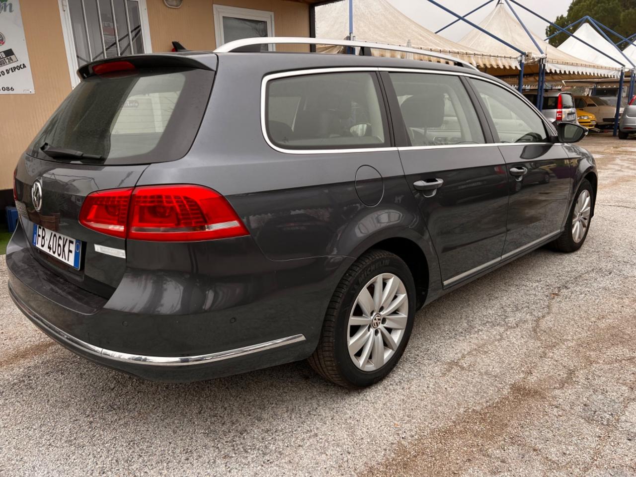 Volkswagen Passat Var. 1.6 TDI Comfortline BM.Tech. FULL OPTIONAL TETTO NAVI LED