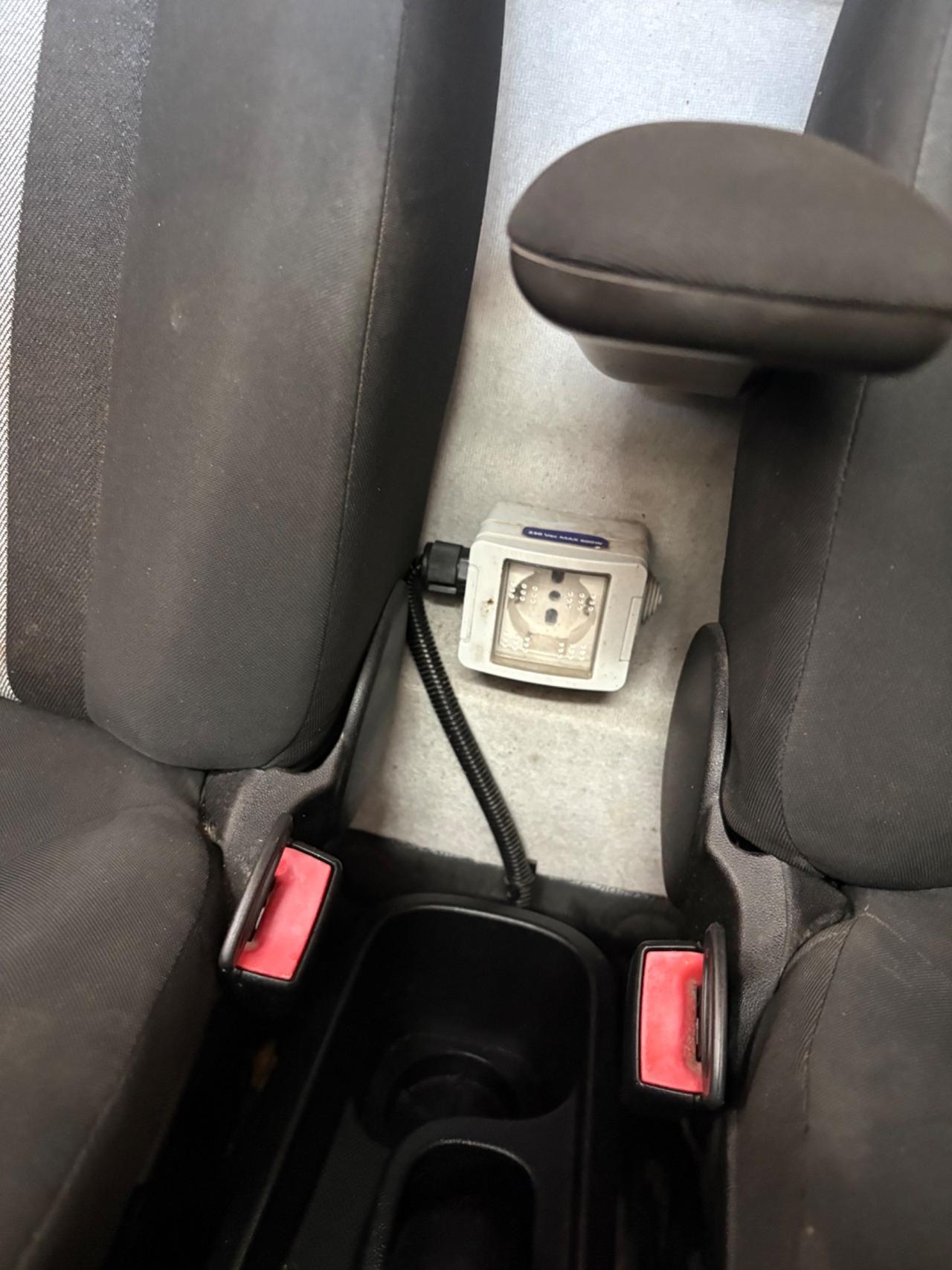 Fiat Fiorino 1.3 MJT 95CV Officina Mobile