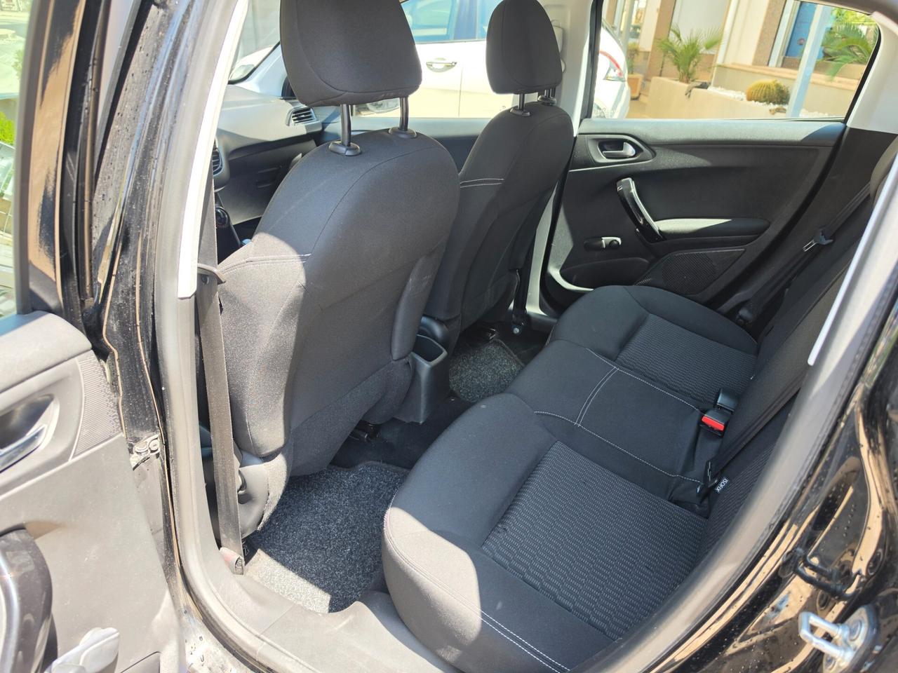 Peugeot 208 PureTech 82 Stop&Start 5 porte Allure