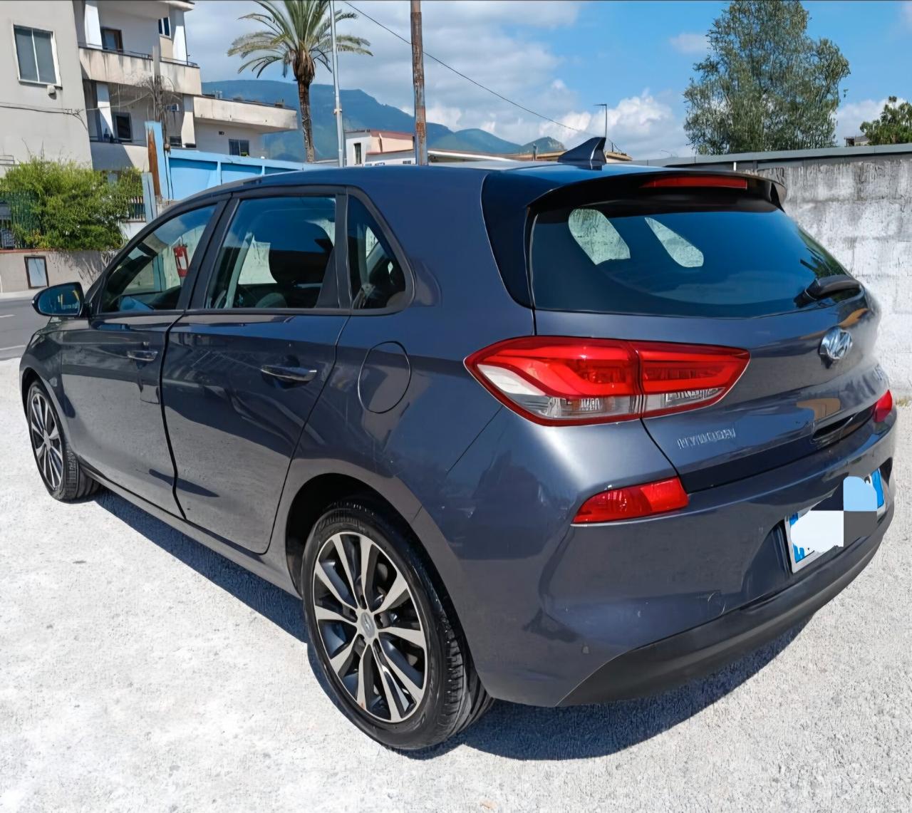 Hyundai i30 1.6 CRDi 110CV 5 porte Comfort-2017