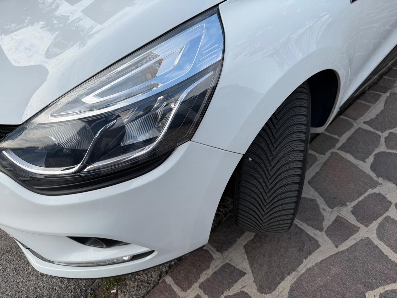 Renault Clio TCe 12V 75 CV 5 porte Moschino Life