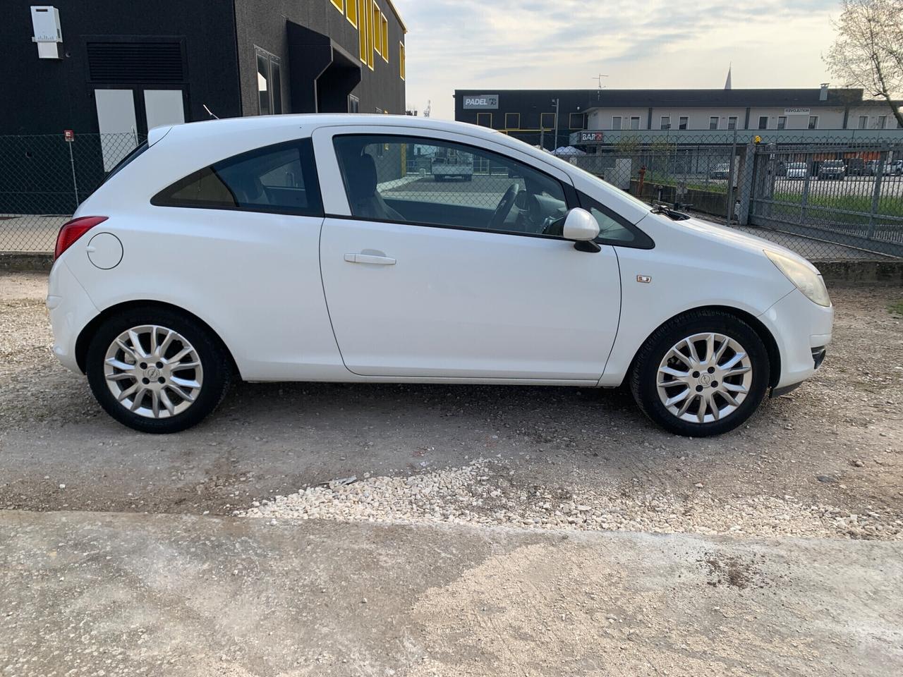 Opel Corsa 1.2 80CV 3 porte GPL-TECH Enjoy