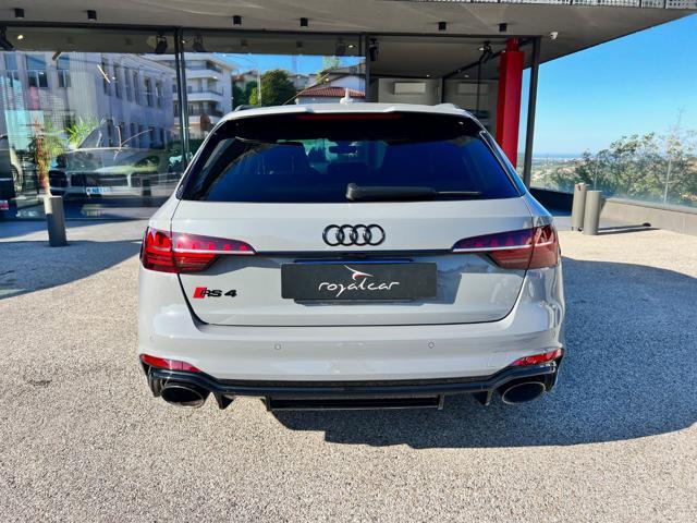 AUDI RS 4 Avant