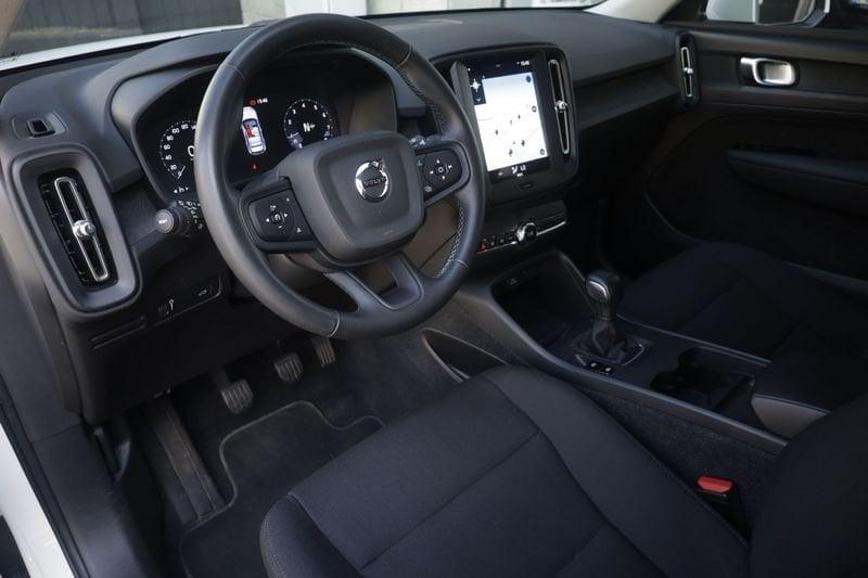 Volvo XC40 Volvo XC40 T2 Momentum Essential 95KW ANNO 2022