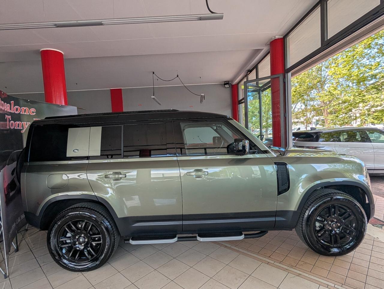Land Rover Defender 110 3.0D I6 200 CV AWD Auto SE Autocarro N1