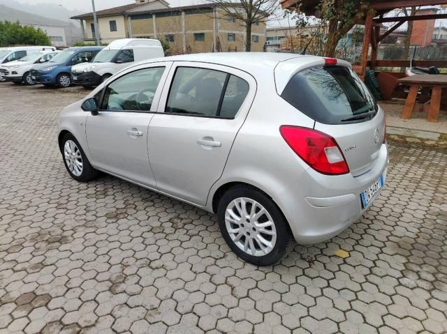 Opel Corsa 1.2 Enjoy c radio 5p