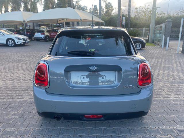 MINI One 1.5 One D Business 5 porte **NEOPATENTATI**