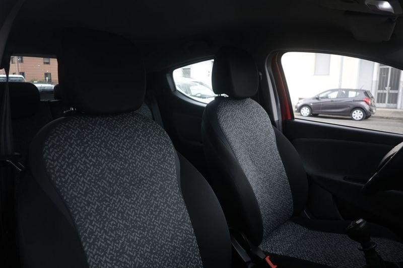 Lancia Ypsilon Lancia Ypsilon 1.0 FireFly 70cv S&S Hybrid SILVER Unicoproprietario