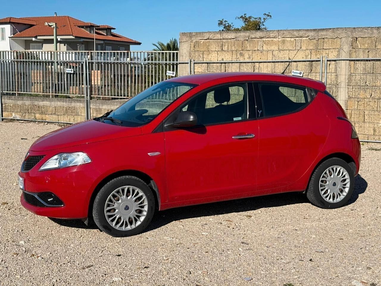 Lancia Ypsilon 1.2 69 CV 5 porte Platinum
