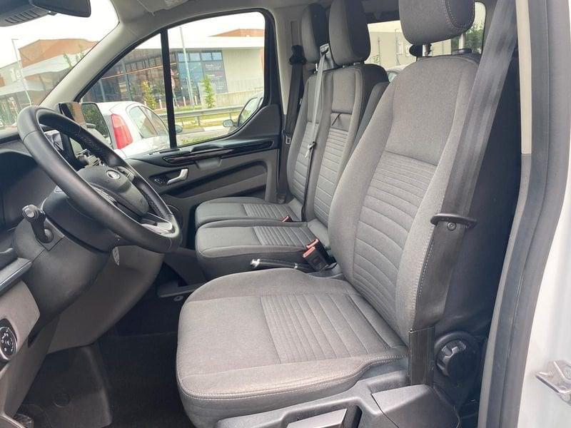 Ford Tourneo Custom 320 2.0 EcoBlue 130CV aut. PL Titanium