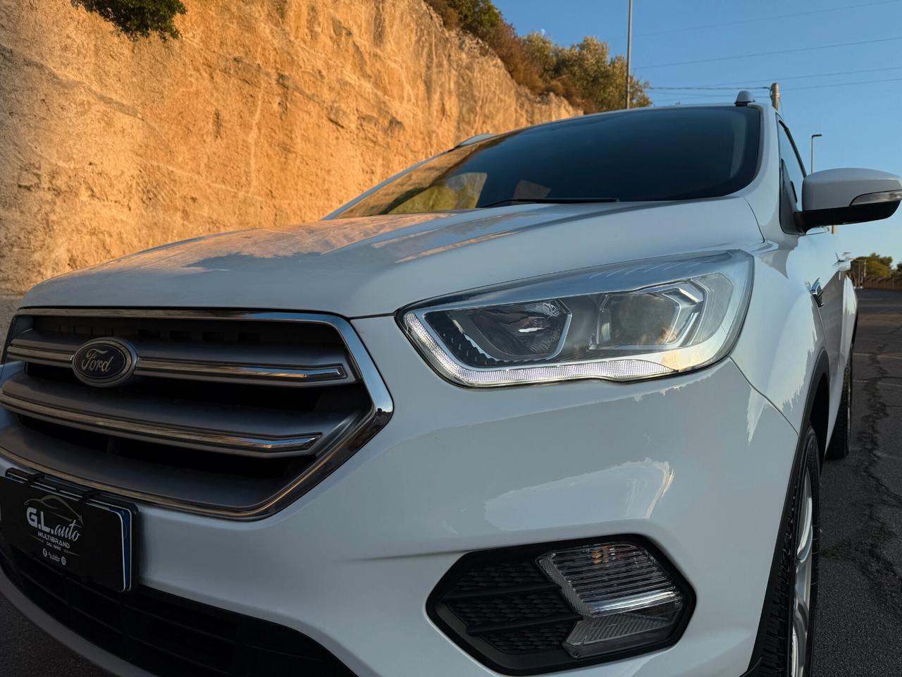 Ford Kuga Titanium/1.5 120CV/CAR PLAY/RETRO/KYLESS