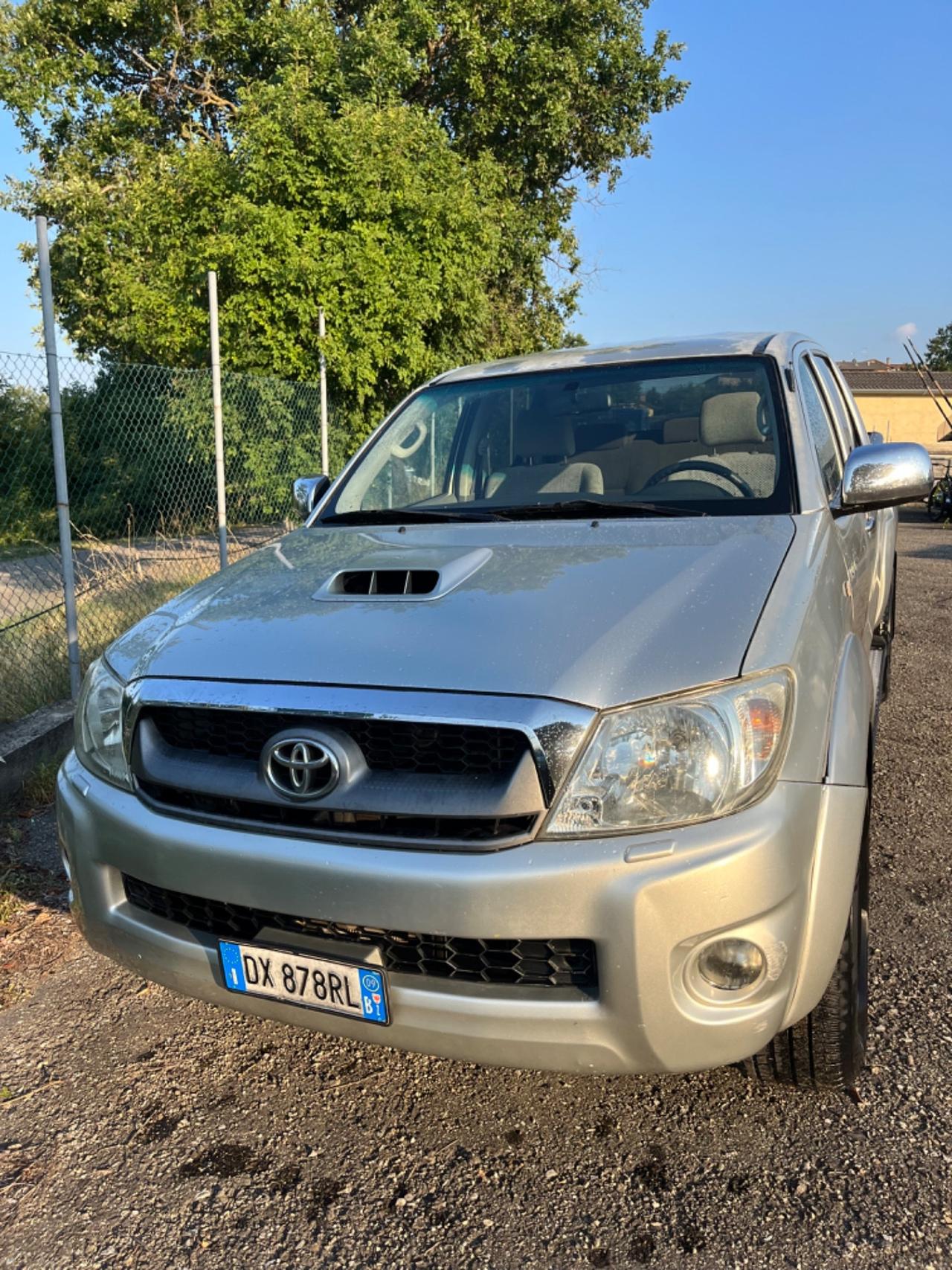 Toyota Hilux 3.0 D-4D 4WD 4p. Doub. CAB
