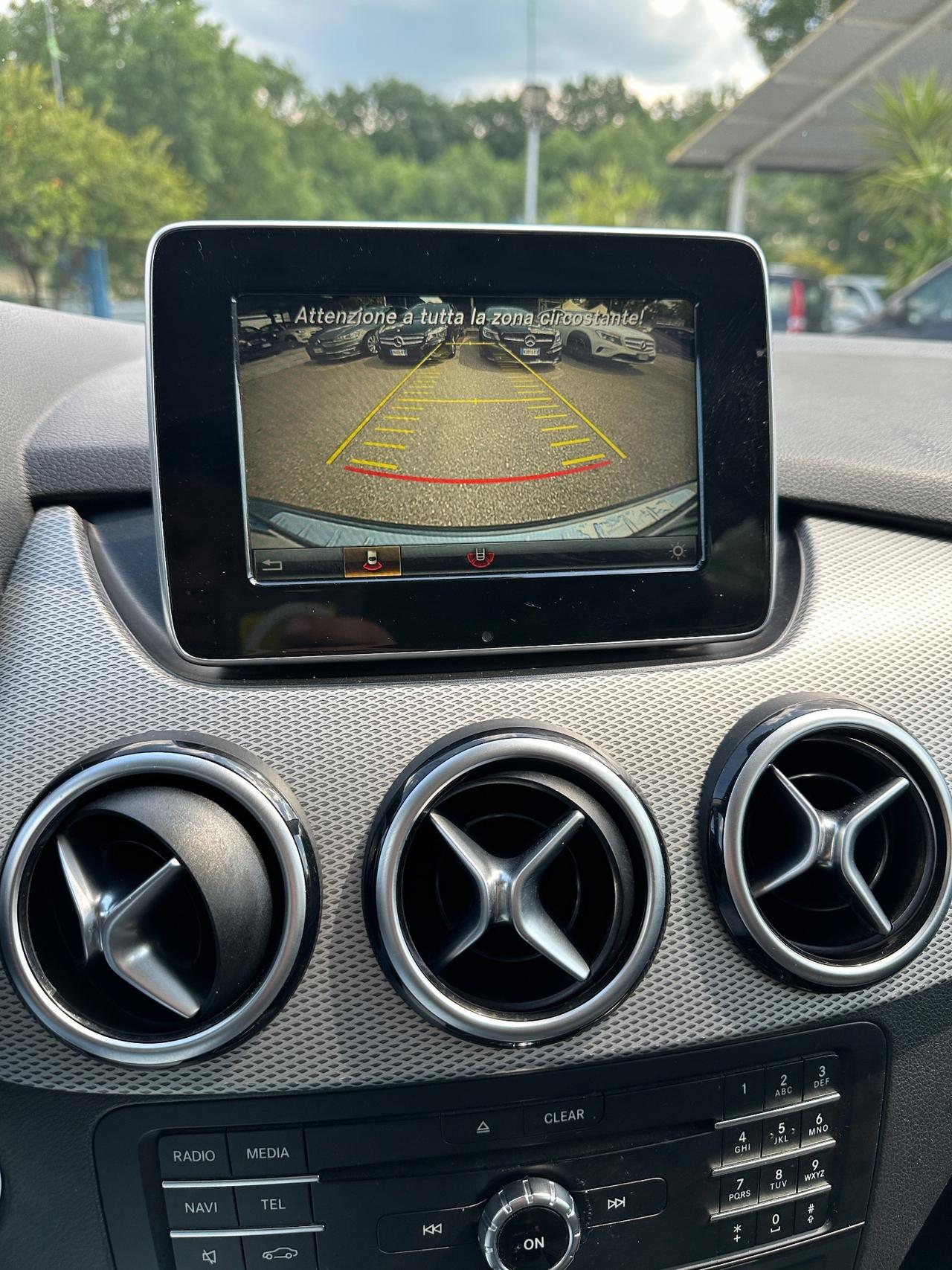 Mercedes-benz B 180 d Premium