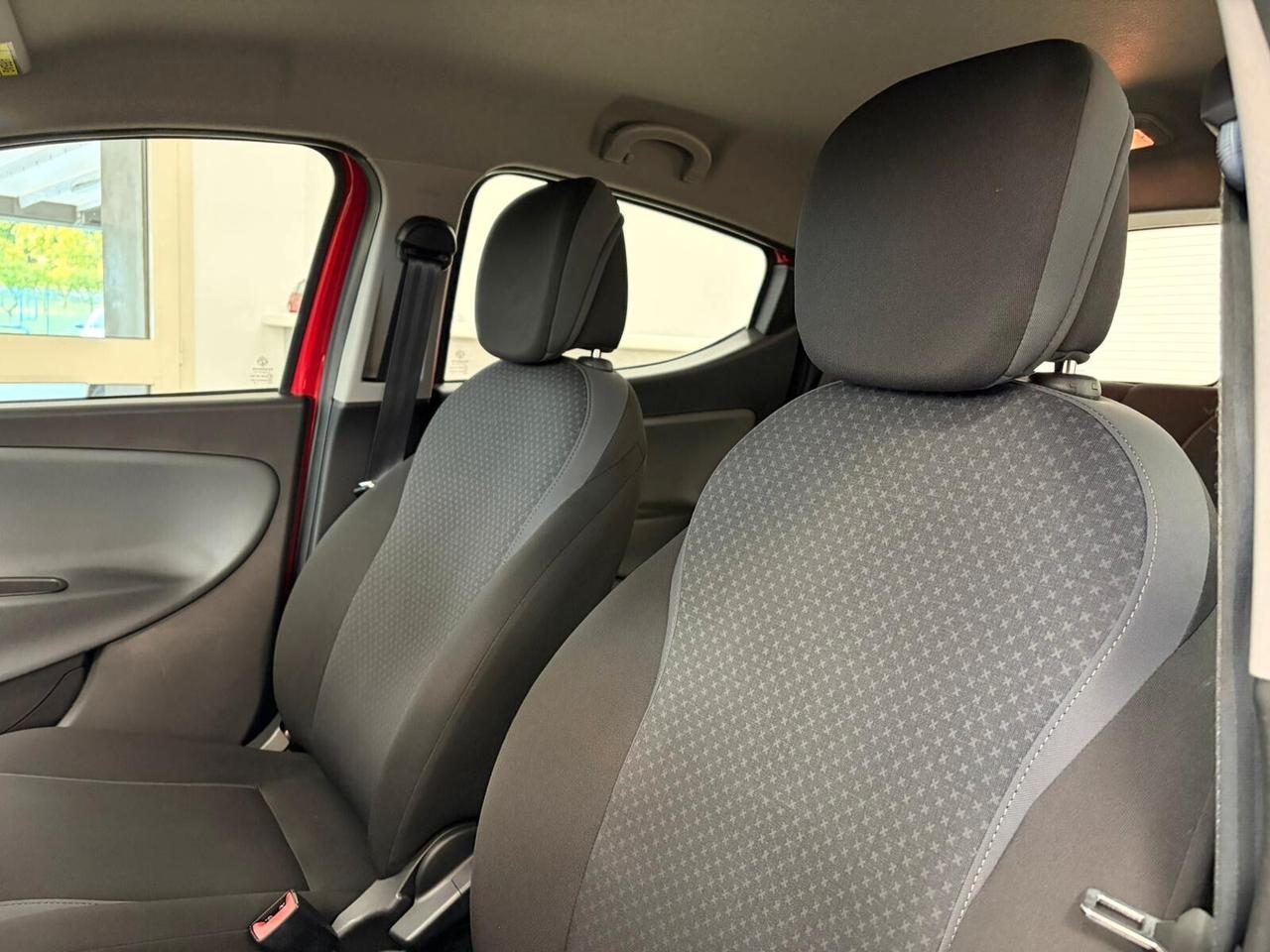 Lancia Ypsilon 1.2 Silver 69cv unico proprietario