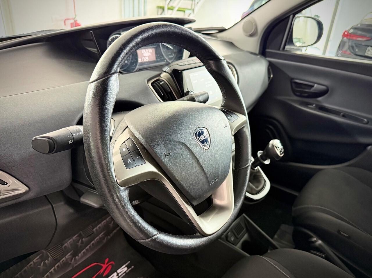 Lancia Ypsilon 1.0 Gold Aziendale 5porte Hybryd