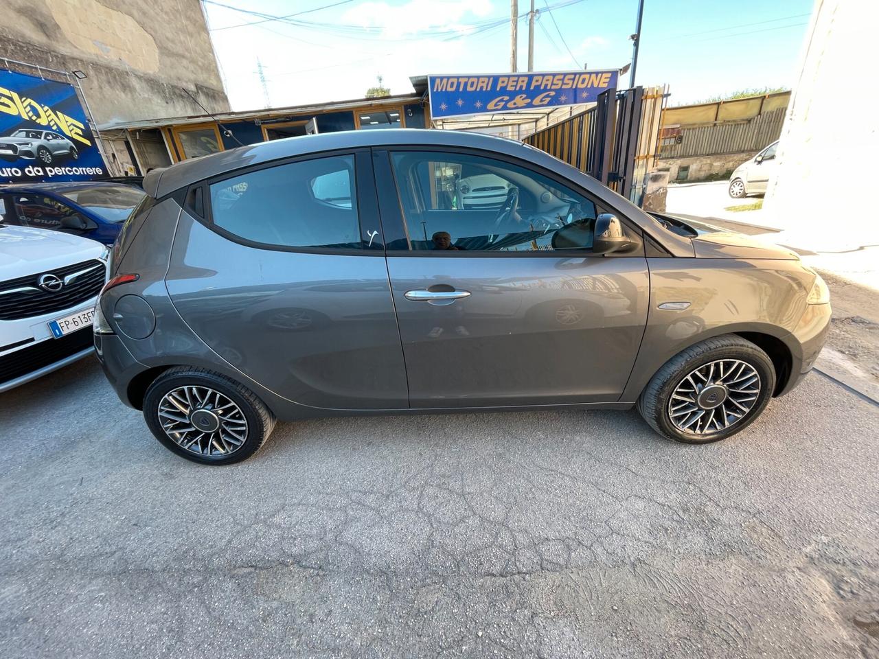 Lancia Ypsilon 1.2 69 CV 5 porte GPL Ecochic Gold