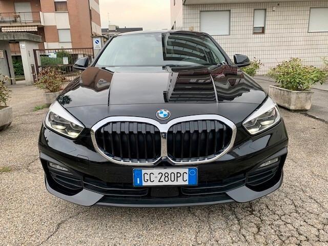 BMW 116 Sport NAVIG-LED- 116cv 5p. my'20