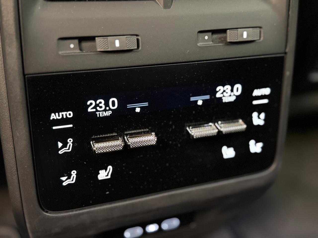 Porsche Macan EV TURBO - FULL ELETTRICO VENTILATI SOSP. PNEUMATICHE ASSE STERZANTE