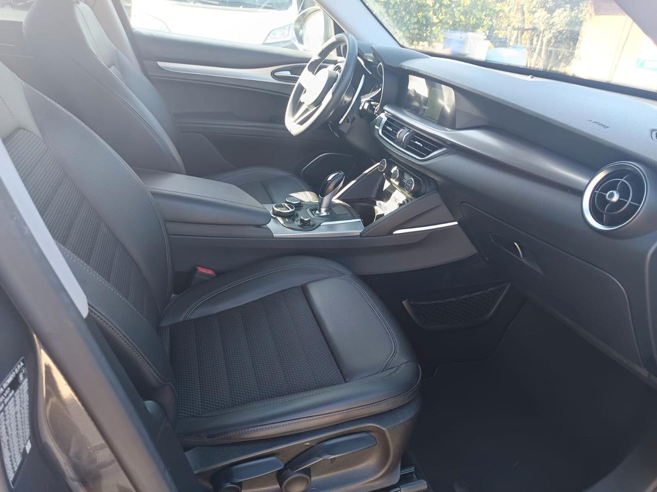 Alfa Romeo Stelvio 2019 - 2.2 Td 210 CV AT8 Q4 Lb automobili