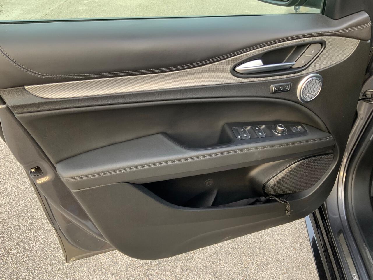 Alfa Romeo Stelvio 2.2 Turbodiesel 210 CV AT8 Q4 Veloce