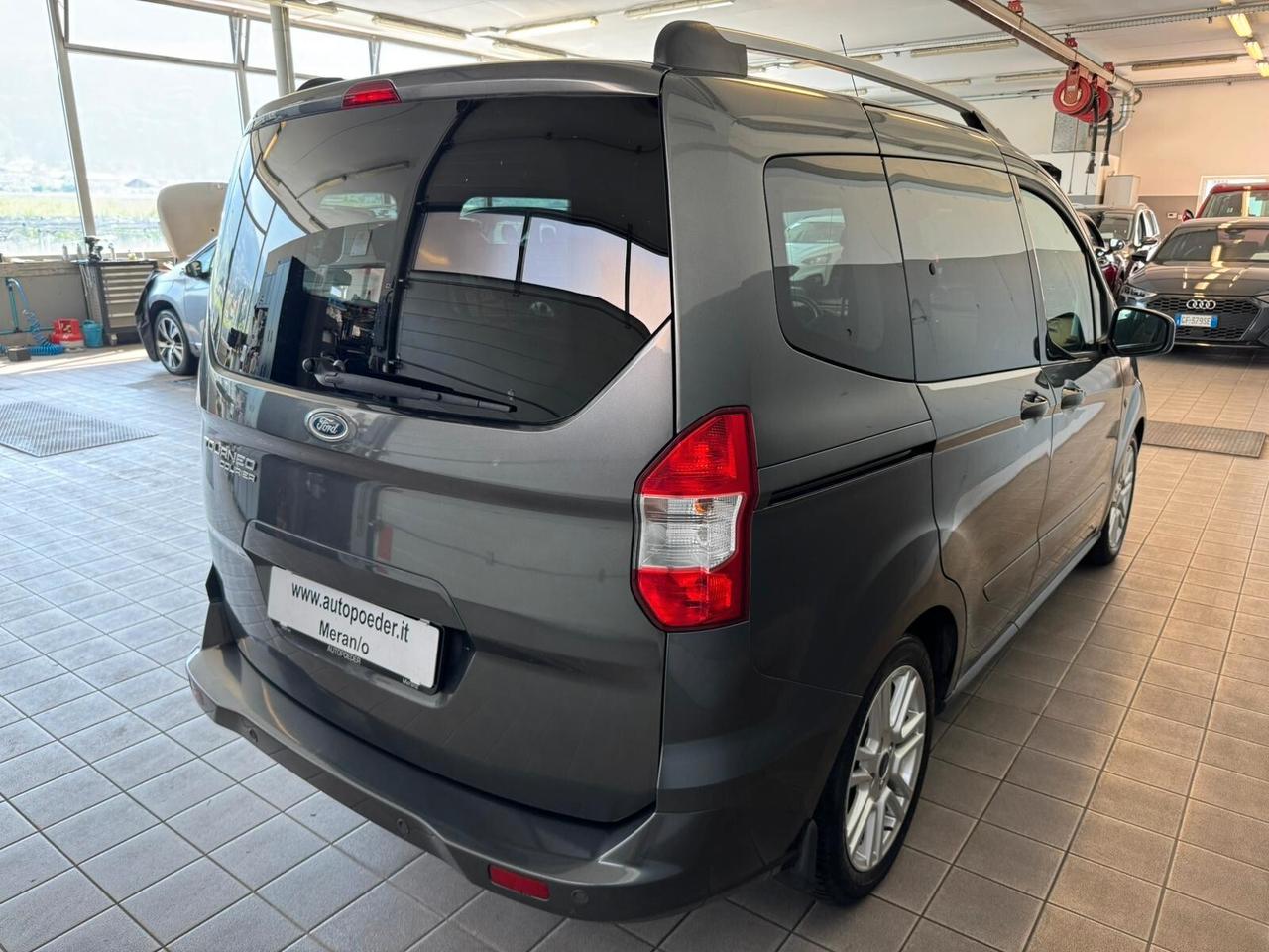 Ford Tourneo Courier 1.5 TDCI 75 CV Titanium