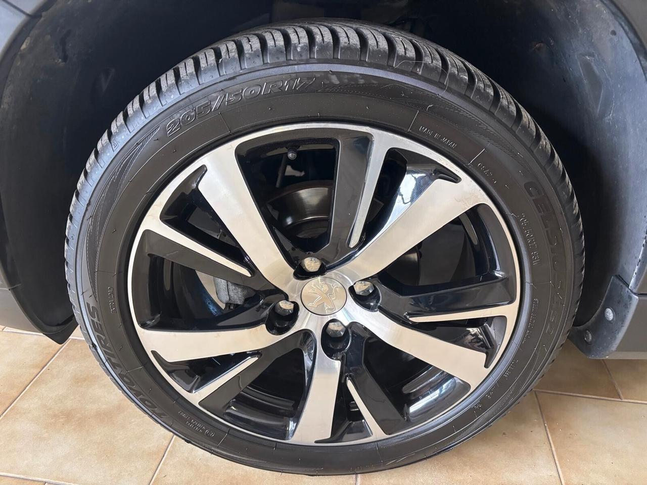 PEUGEOT 2008 DS 1.6 ADATTA NEOPATENTATI KM 131 MILA