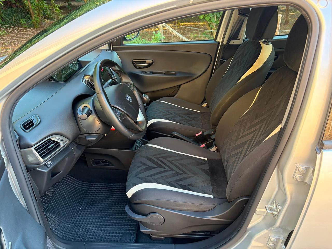 Lancia Ypsilon 1.2 Gpl 69CV 5 porte Ecochic Gold