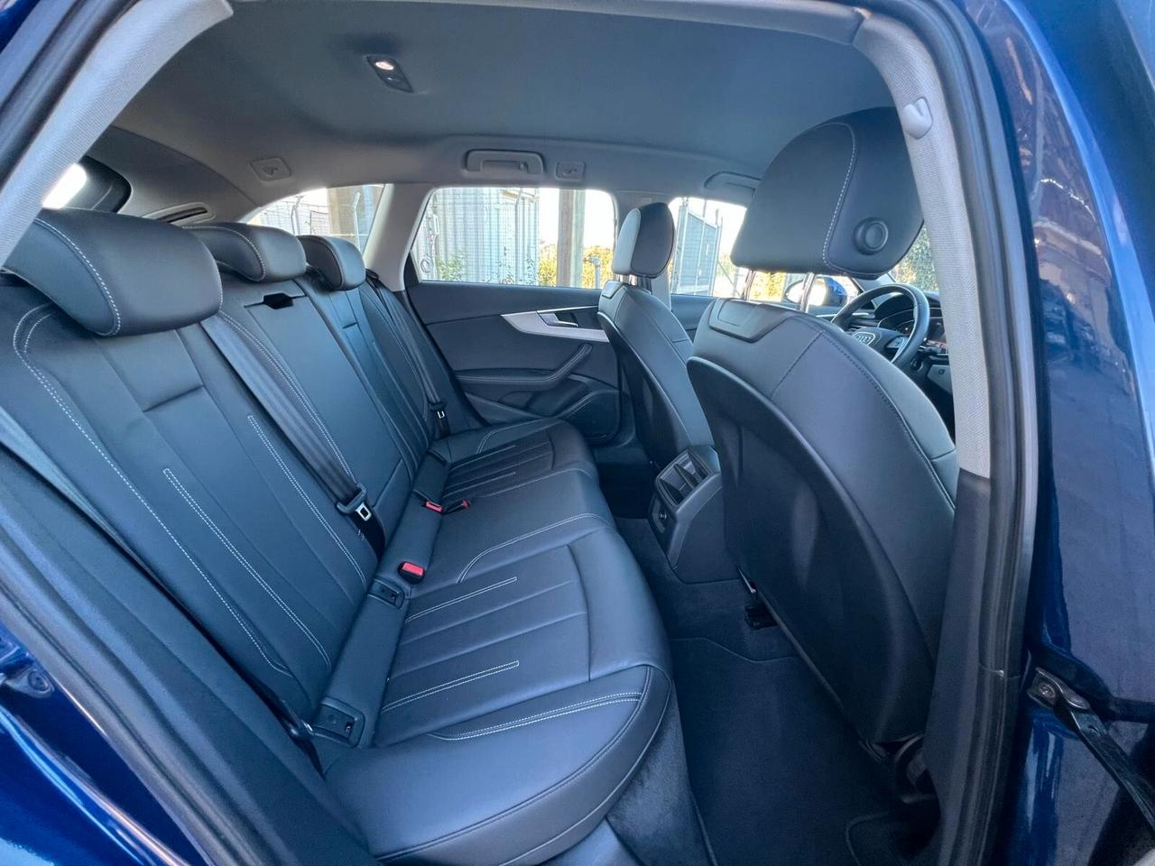 Audi A4 Avant 40 TDI quattro S tronic Business Advanced