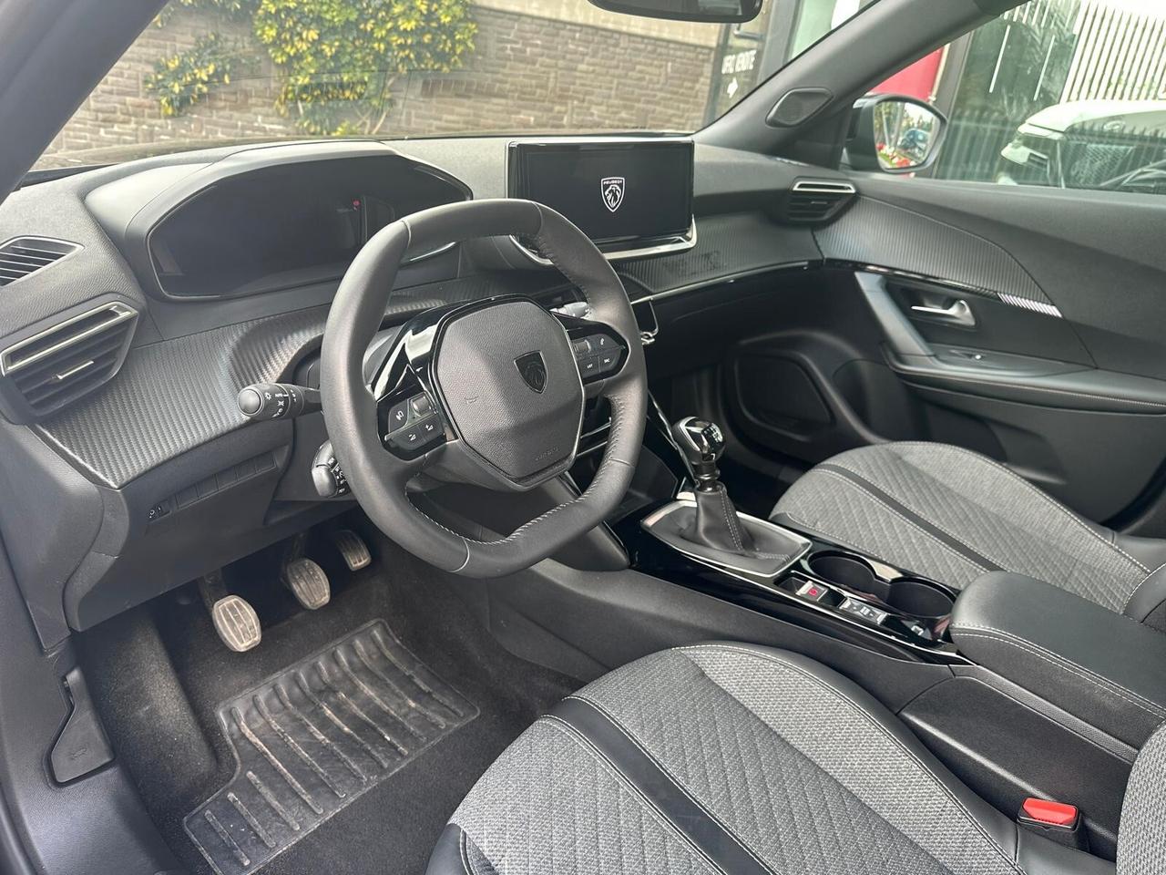 Peugeot 2008 PureTech 100 S&S Allure