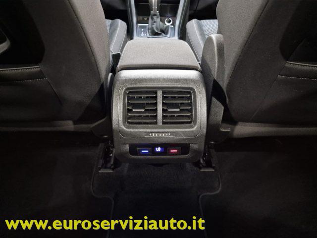 VOLKSWAGEN Touran 1.6 TDI 115 CV SCR DSG Comfortline BlueMotion Tech