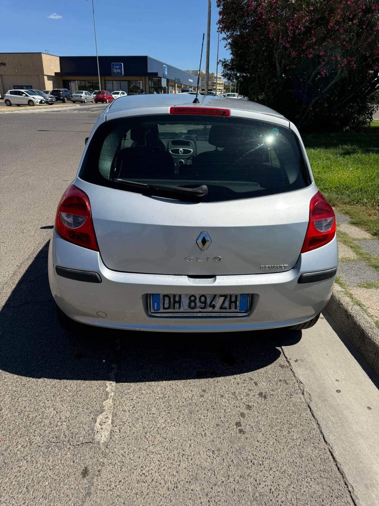 Renault Clio 1.5 Diesel 5 porte -Neopatentati