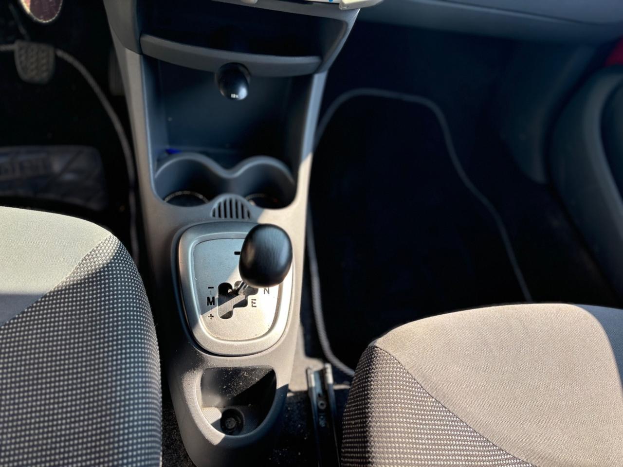 PEUGEOT 107 1.0 BENZINA 5 PORTE AUTOMATICA