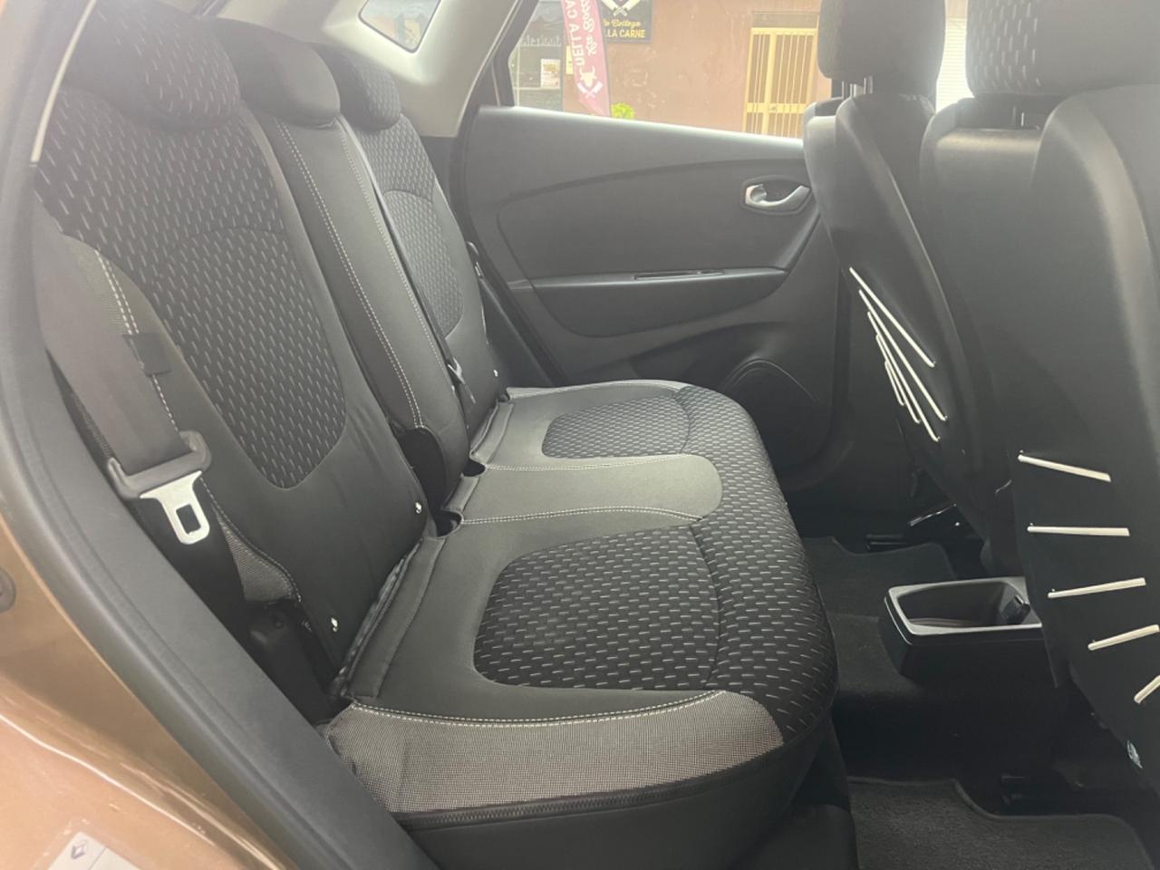 Renault Captur dCi 8V 110 CV Start&Stop Energy Initiale Paris