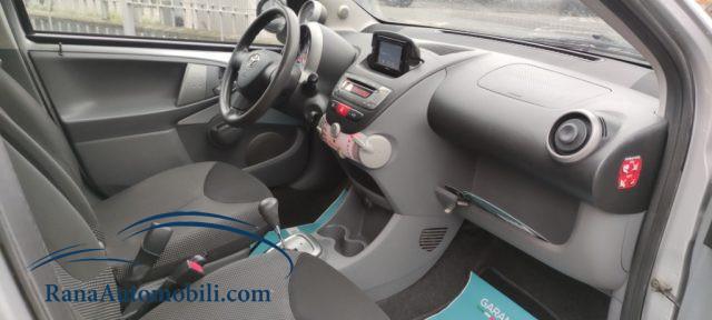 TOYOTA Aygo 1.0VVT-i 5p Connect AUTOMATIC