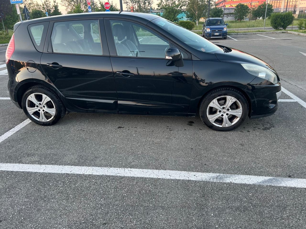 Renault Scenic Scénic 1.5 dCi 110CV Luxe