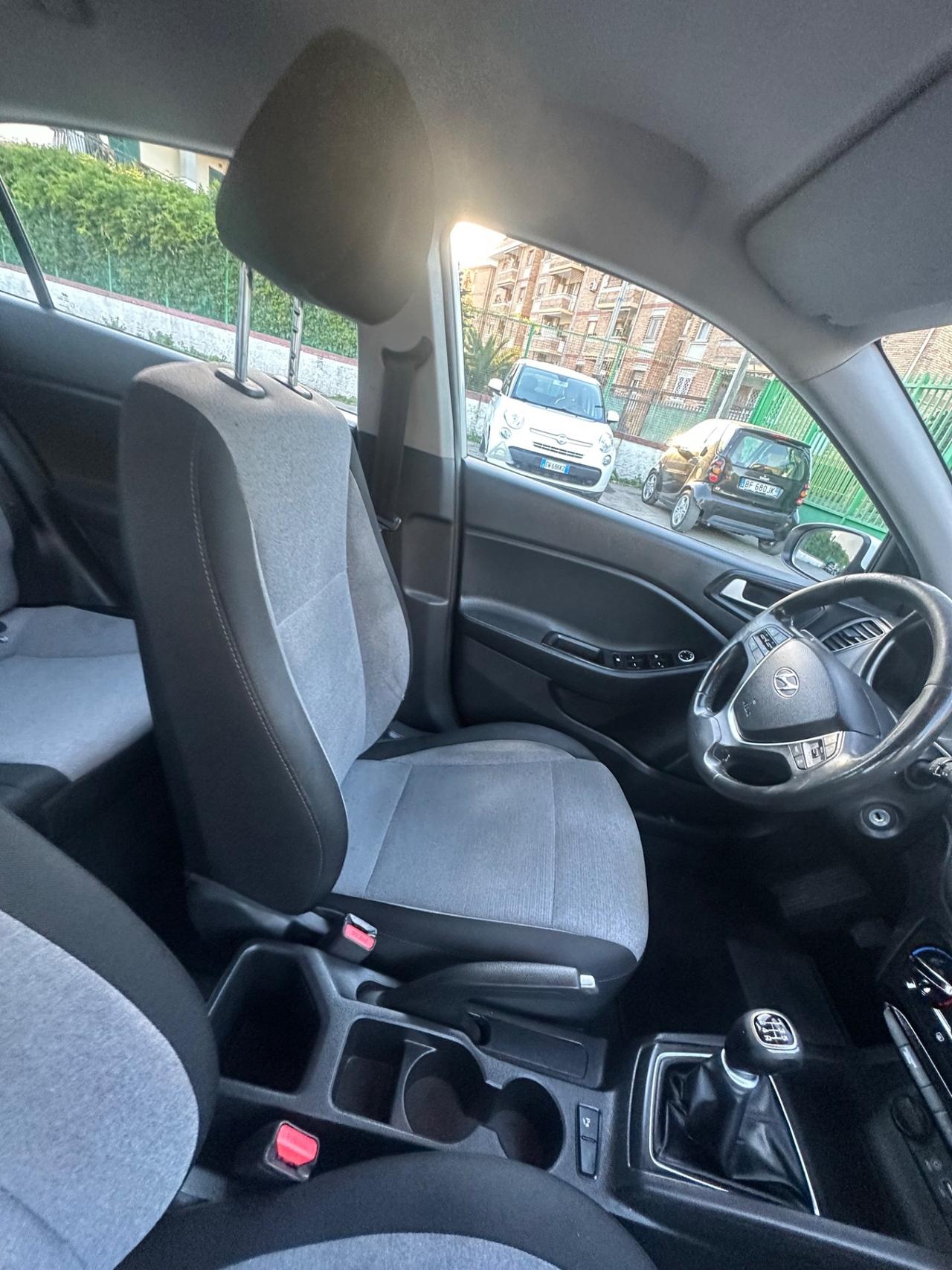 Hyundai i20 1.2 84 CV 5 porte Style